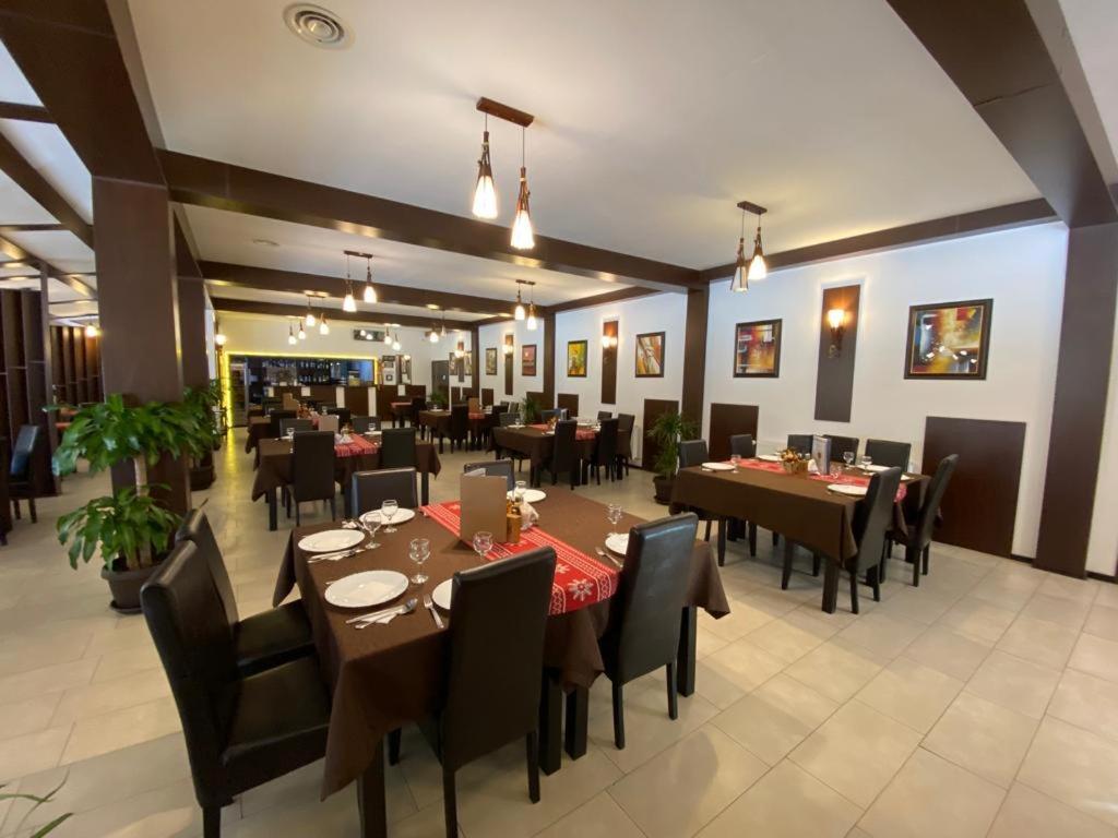 Hanul Lui Bogdan Economy Inn Faget  Exterior photo