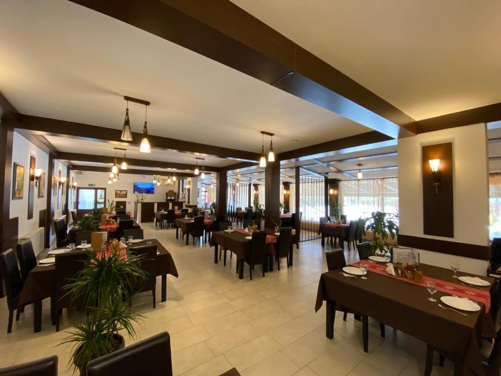 Hanul Lui Bogdan Economy Inn Faget  Exterior photo