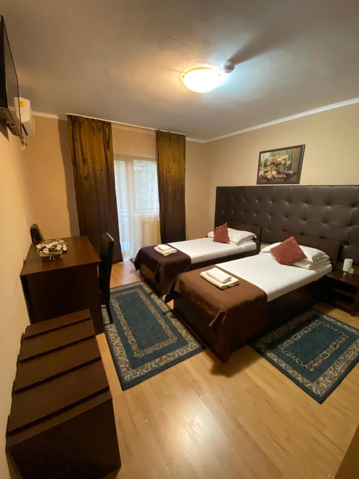 Hanul Lui Bogdan Economy Inn Faget  Exterior photo